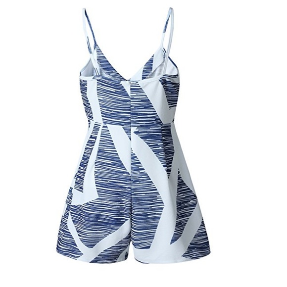 Blue & White V-Neck Romper - Picture 4 of 5